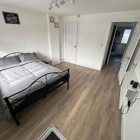 Modern & Cozy Gem - 10Min To City Center - Parking York Exteriér fotografie