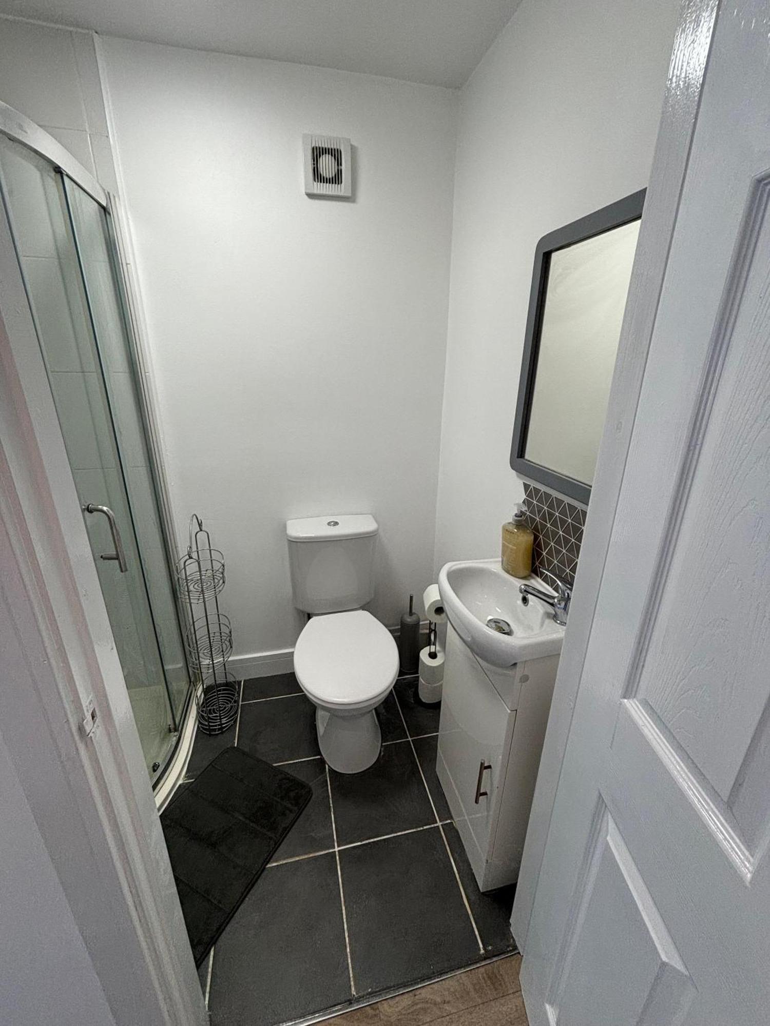 Modern & Cozy Gem - 10Min To City Center - Parking York Exteriér fotografie