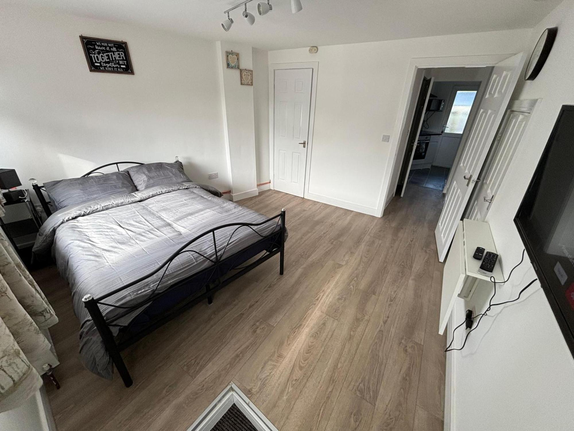 Modern & Cozy Gem - 10Min To City Center - Parking York Exteriér fotografie