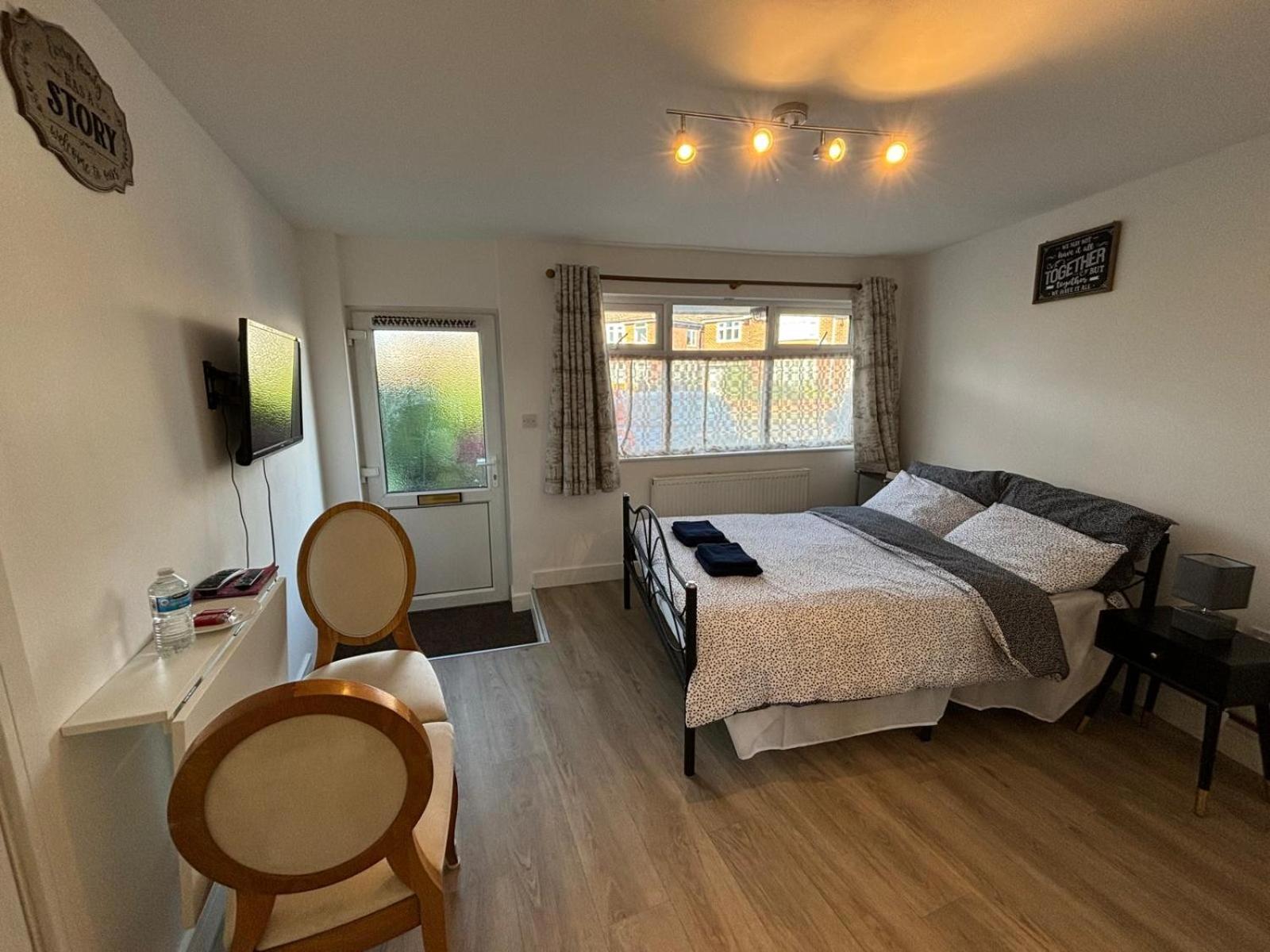 Modern & Cozy Gem - 10Min To City Center - Parking York Exteriér fotografie
